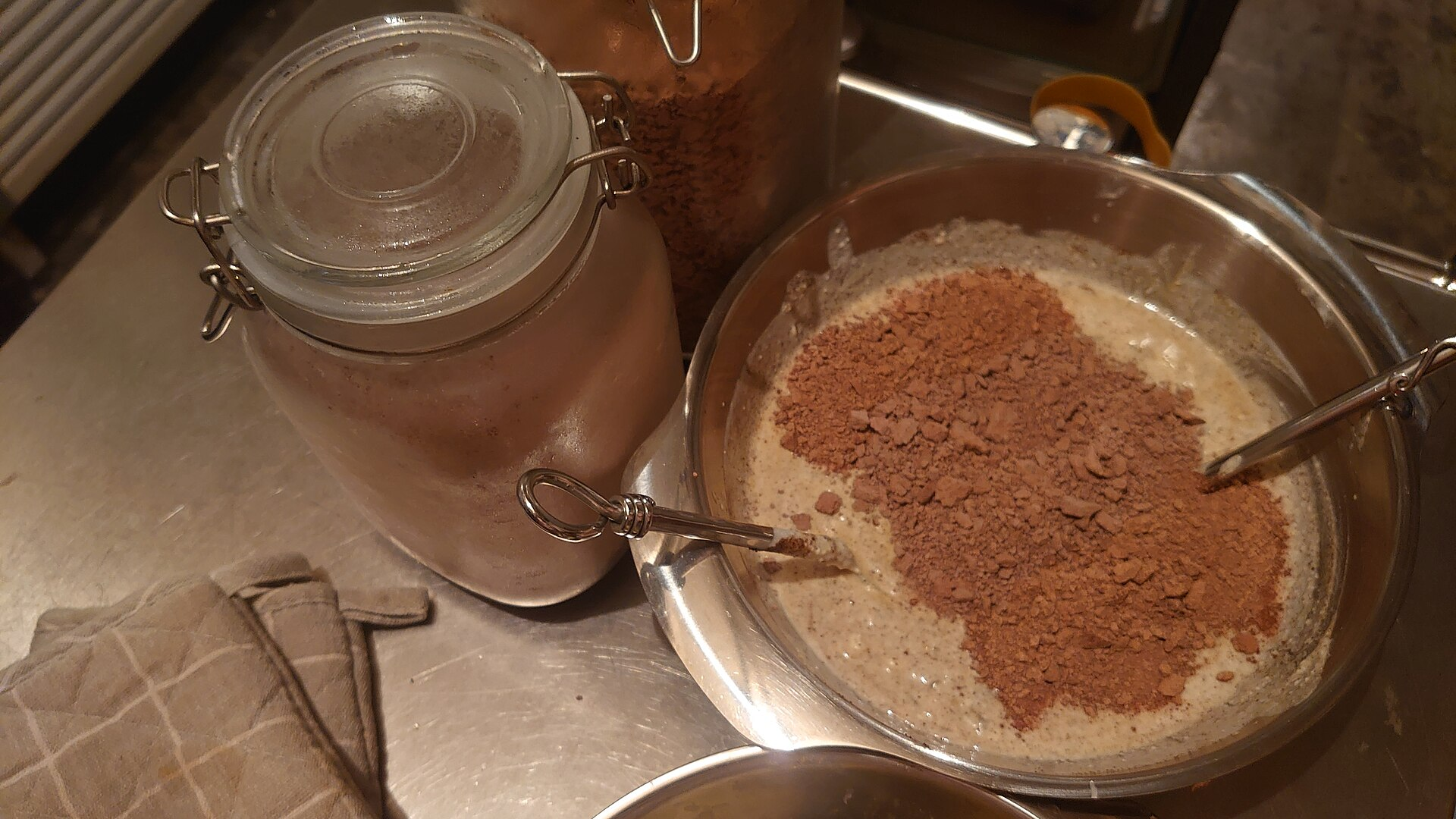 Cacao en un frasco de vidrio